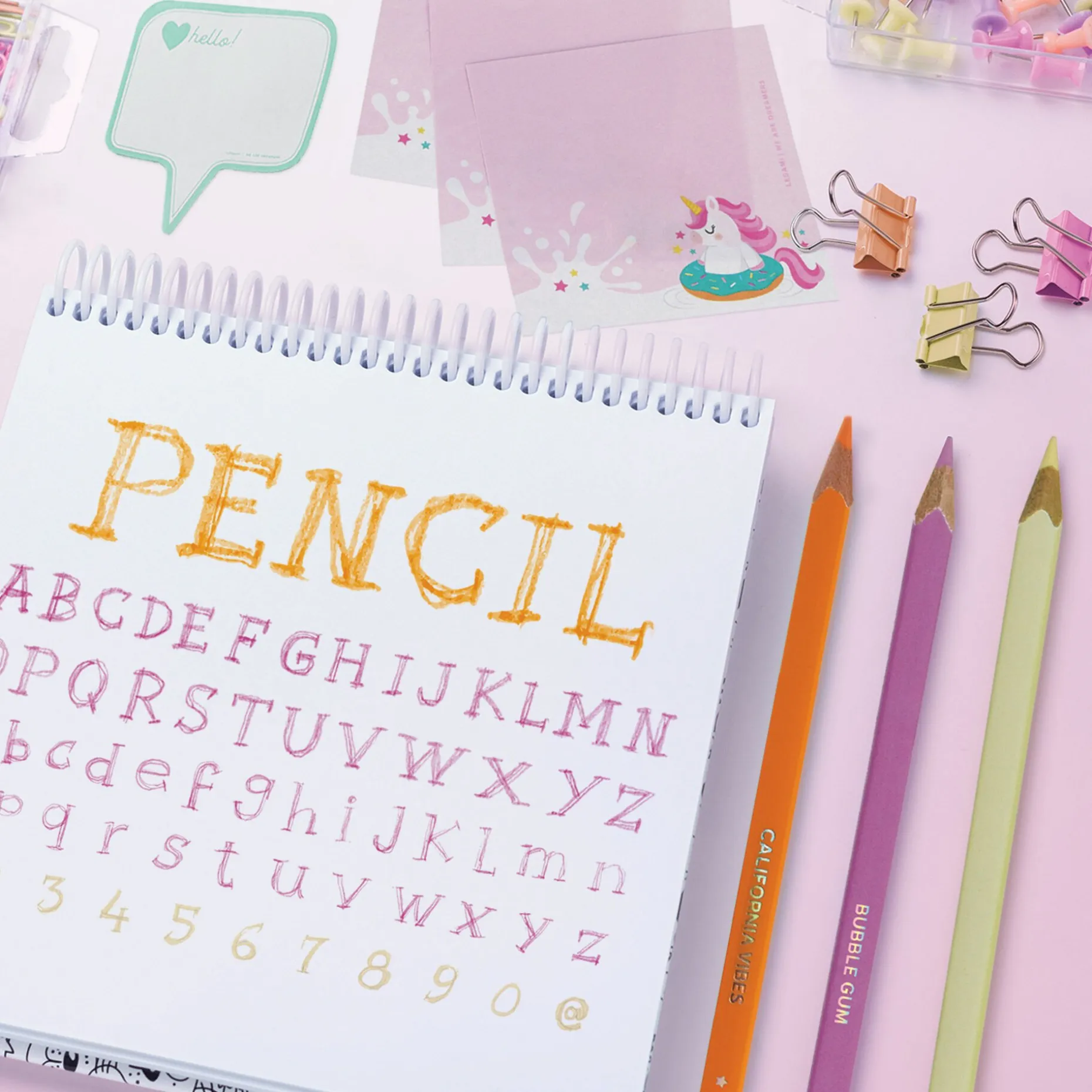 Set de 12 Crayons de Couleur - Live Colorfully
